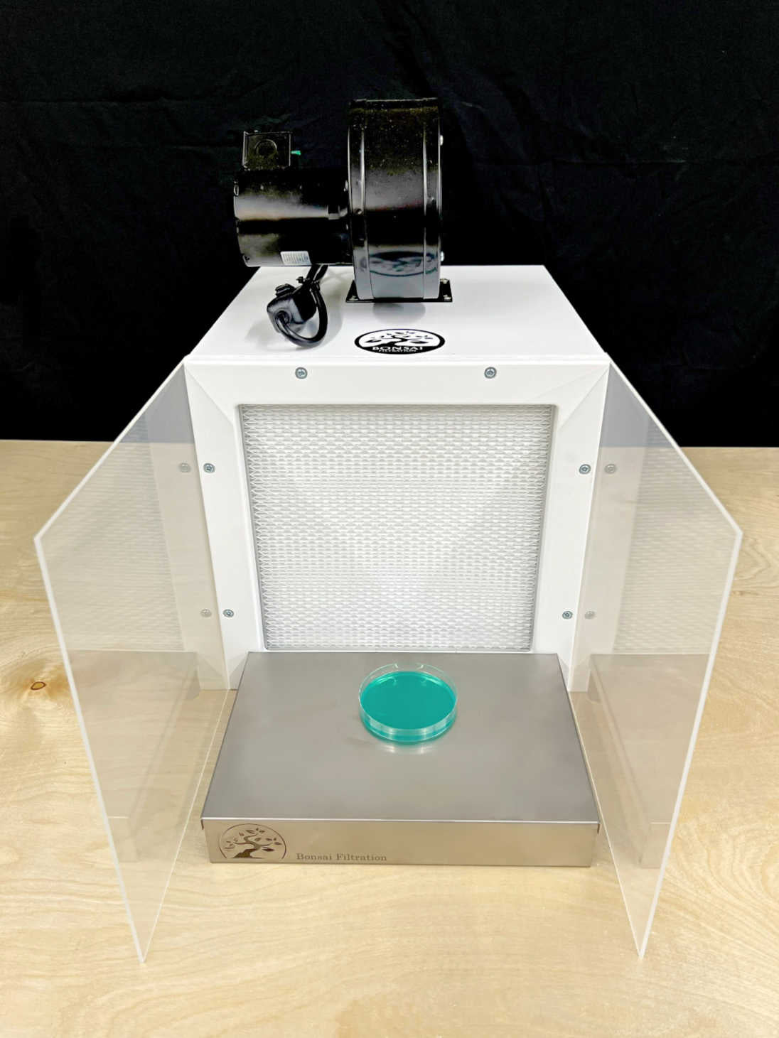 Bonsai 99.99% HEPA Horizontal Laminar Flow Hood White with riser