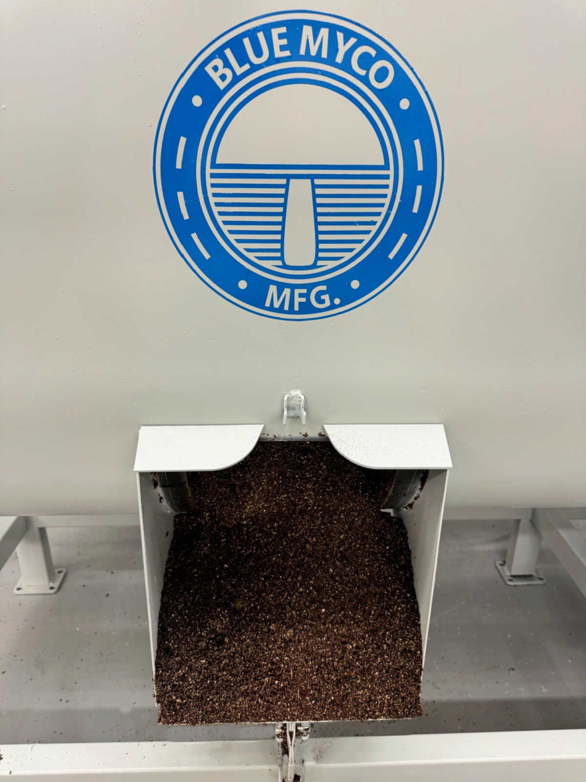 400L Batch Ribbon Mixer With Water Bar  dispensing